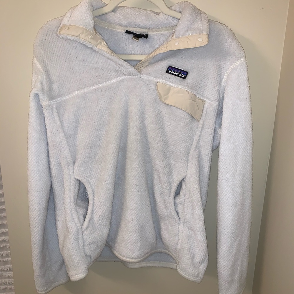White Patagonia Fleece Pullover